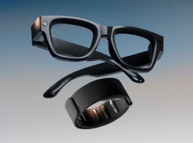 Meta 推出雷朋 Display AI 眼镜：自带显示屏、肌电手环交互，799 美元起