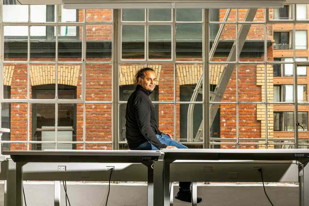 0196c78dj00t2eo6n014fd000u000k0m Transformer 作者:我们可能走错了 AI 发展的路