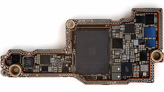 iPhone内存短缺应对策略与未来成本控制趋势