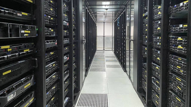 AI系统能耗激增或占数据中心近半耗电量 引发行业能源担忧