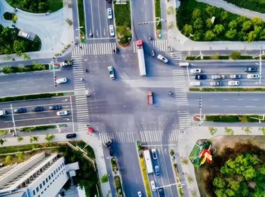 AI红绿灯在雄安新区正式上岗 智能交通管理迎来新突破