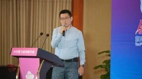 AI下棋机器人获智力运动创新奖，科技助力棋类文化传承发展