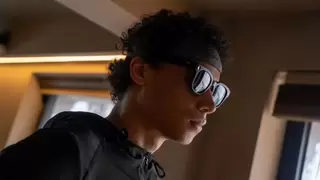 大朋AI眼镜首批售罄开启规模化部署，轻量化穿戴设备迎全球爆发