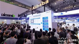 WISHEE AI耳机亮相世界人工智能大会，多模型架构重新定义智能穿戴