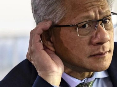 黄仁勋反驳AI摧毁就业论：放射科医生数量反增40%