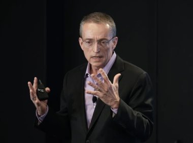 前英特尔CEO预言量子计算将取代GPU引爆AI泡沫