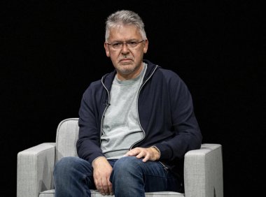 苹果 AI 负责人宣布离职，团队架构大调整