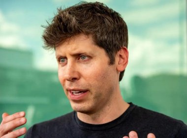 OpenAI与富士康合作在美国制造AI数据中心硬件