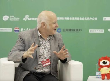 曼大教授：AI 无法替代人类创造力与情感联结