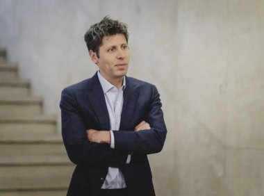 OpenAI 收入远超 130 亿美元，奥特曼预测 2027 年突破 1000 亿